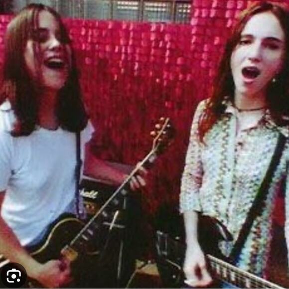 Veruca Salt Music Band Signed Autograph Strawberry Shortcake Shirt Genuine - Picture 1 of 13